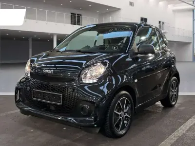 Gebraucht Smart ForTwo Coupé 60 kW (82 PS) 2022 Nachtschwarz Kleinwagen