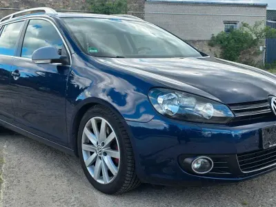Gebraucht VW Golf VI Highline 105 PS (77 kW) 2011 Blau Kleinwagen
