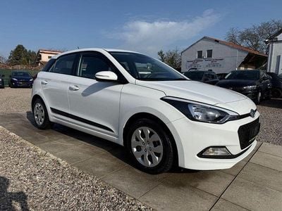 Usata Hyundai i20 Sport 75 CV (55 kW) 2016 Bianco Berlina