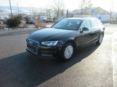 Używany Audi A4 Design 150 KM (110 kW) 2019 Czarny Kombi
