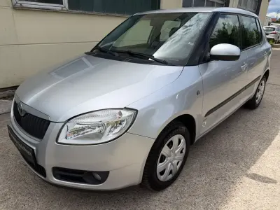Gebraucht Skoda Fabia Ambiente 86 PS (63 kW) 2008 Silber Limousine