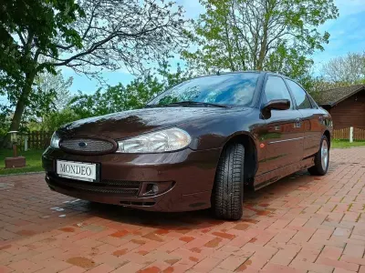 Gebraucht Ford Mondeo Ghia 170 PS (125 kW) 1998 Braun Limousine