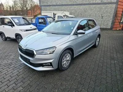 Neu Skoda Fabia 95 PS (69 kW) 2025 Graphitegrau metallic Limousine