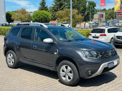 Gebraucht Dacia Duster Comfort 114 PS (83 kW) 2019 Grau SUV