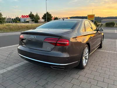 Gebraucht Audi A8 Ambiente 258 PS (189 kW) 2013 Braun Limousine