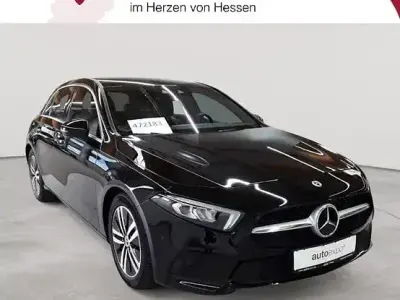 Gebraucht Mercedes A200 Progressive 150 PS (110 kW) 2021 Schwarz Limousine