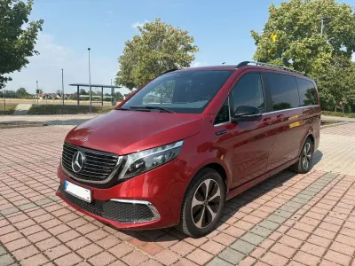 Gebraucht Mercedes EQV300 Avantgarde 150 kW (204 PS) 2021 Rot Van / Kleinbus
