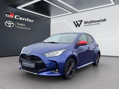 Blau Gebraucht 2021 Toyota Yaris Hybrid Basis Limousine | 19.980 € (Etwas zu teuer)