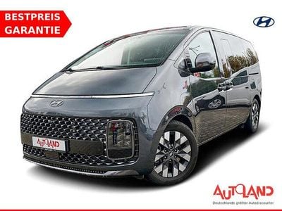 Schwarz Gebraucht 2022 Hyundai Staria Signature Van / Kleinbus | 42.950 € (Teuer)