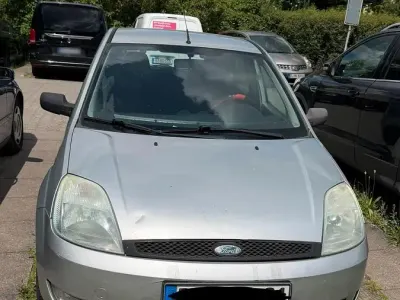 Gebraucht Ford Fiesta 80 PS (58 kW) 2002 Grau Kleinwagen