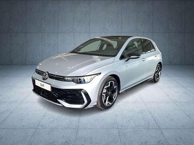Gebraucht VW Golf VIII Style 150 PS (110 kW) 2025 Silber Limousine