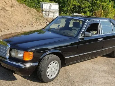 Gebraucht Mercedes 300 120 PS (88 kW) 1982 Schwarz Limousine