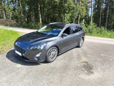 Gebraucht Ford Focus Titanium 150 PS (110 kW) 2019 Grau Kombi