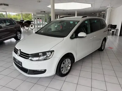 Gebraucht VW Sharan Comfortline 150 PS (110 kW) 2019 Weiß Van / Kleinbus