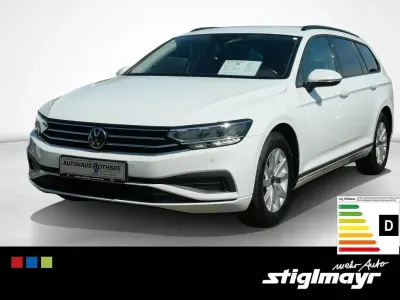 Gebraucht VW Passat 122 PS (89 kW) 2022 Weiß Kombi