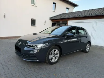 Gebraucht VW Golf VII Life 150 PS (110 kW) 2021 Grau Kleinwagen