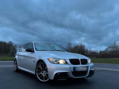 Second-hand BMW 318 M Sport 143 CP (105 kW) 2011 Argintiu Berlinǎ