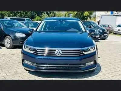 Gebraucht VW Passat 125 PS (91 kW) 2016 Blau Kombi