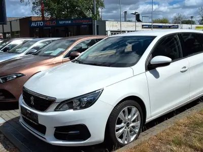 Gebraucht Peugeot 308 SW Active 131 PS (96 kW) 2019 Blanc banquise Kombi
