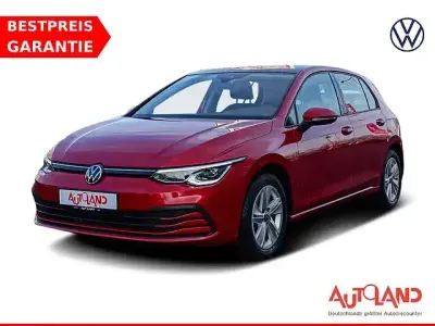 Brugt VW Golf VIII Life 150 HK (110 kW) 2022 Rød Sedan