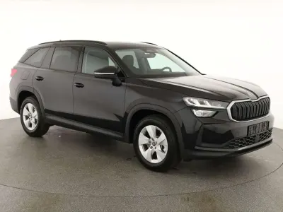 Neu Skoda Kodiaq Selection 150 PS (110 kW) 2026 Black magic perleffekt SUV