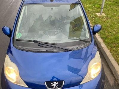 Gebraucht Peugeot 107 Urban Move 68 PS (50 kW) 2008 Schwarz Kleinwagen