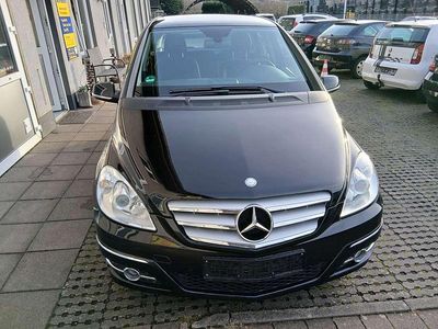 Schwarz Gebraucht 2009 Mercedes B180 Van / Kleinbus | 3.800 € (Fairer Preis)
