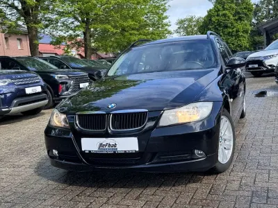 Gebraucht BMW 318 129 PS (94 kW) 2007 Schwarz Kombi
