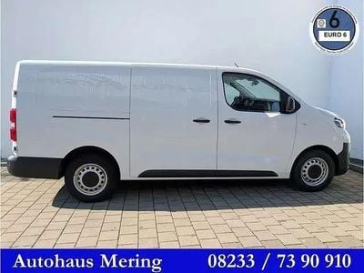 Begagnad Toyota Proace 144 HK (105 kW) 2024 Vit Minibuss