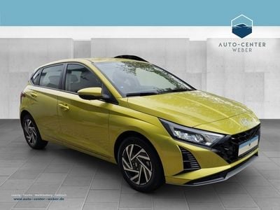 Gebraucht Hyundai i20 Trend 101 PS (74 kW) 2024 Lucid lime Kleinwagen