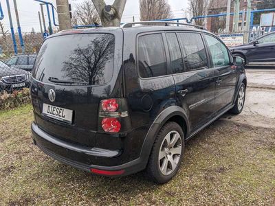 VW Touran Cross