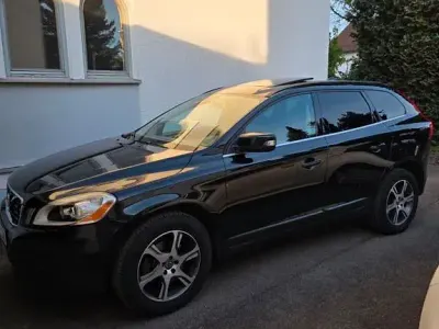 Second-hand Volvo XC60 Summum 163 CP (119 kW) 2011 Negru SUV