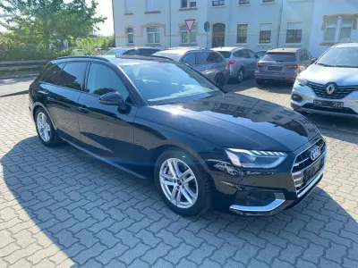 Gebraucht Audi A4 Ambiente 204 PS (150 kW) 2022 Schwarz Kombi