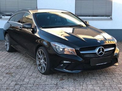 Gebraucht Mercedes CLA220 Shooting Brake Urban 177 PS (130 kW) 2015 Schwarz Kombi