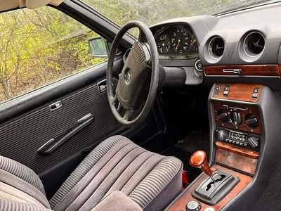 Second-hand Mercedes 230 109 CP (80 kW) 1978 Alb Coupe