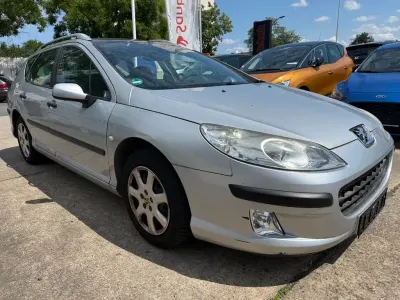 Gebraucht Peugeot 407 Basis 109 PS (80 kW) 2004 Lackierung aluminiumgrau/meta Limousine