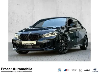 Używany BMW M135 M Sport 306 KM (225 kW) 2022 Czarny Hatchback