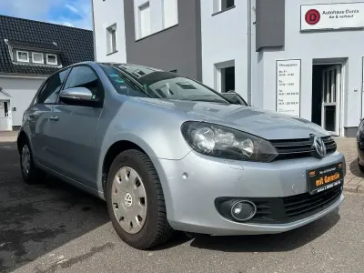 Gebraucht VW Golf VI 105 PS (77 kW) 2010 Silber Kleinwagen