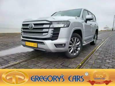 Neu Toyota Land Cruiser Executive 415 PS (305 kW) 2026 Silver prime SUV