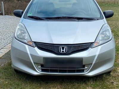 Begagnad Honda Jazz 90 HK (66 kW) 2012 Silver Halvkombi