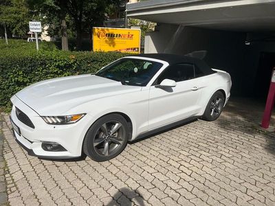 Usata Ford Mustang 305 CV (224 kW) 2015 Bianco Cabrio