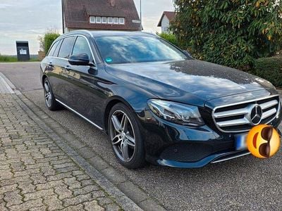 Gebraucht Mercedes E220 194 PS (142 kW) 2016 Grün Kombi