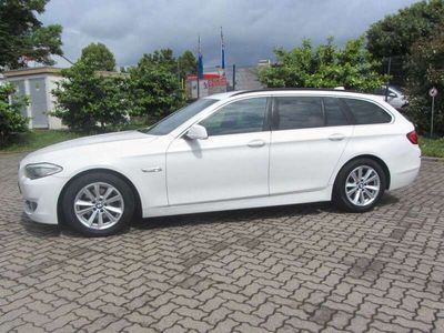 gebraucht BMW 520 d KOMBI/AUTOM/NAVI/LEDER/PDC/AHK/EUR5