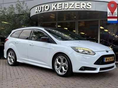 Gebraucht Ford Focus ST 250 PS (183 kW) 2013 Weiß Kombi