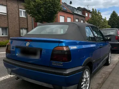 Gebraucht VW Golf Cabriolet Edition 75 PS (55 kW) 1997 Blau Cabrio