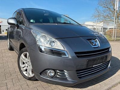 Gebraucht Peugeot 5008 Family 156 PS (114 kW) 2011 Grau Van / Kleinbus