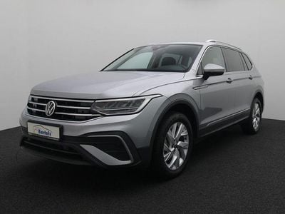 Silber Gebraucht 2022 VW Tiguan Allspace Life SUV | 33.950 € (Etwas zu teuer)