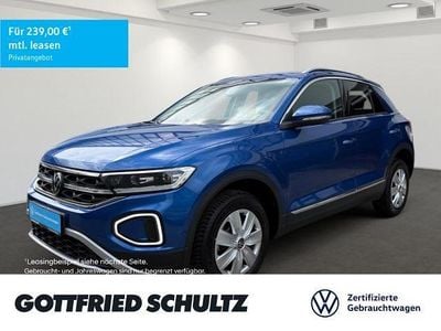 Second-hand VW T-Roc Style 150 CP (110 kW) 2023 Albastru SUV