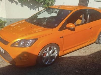 Orange Gebraucht 2010 Ford Focus ST Limousine | 14.990 €