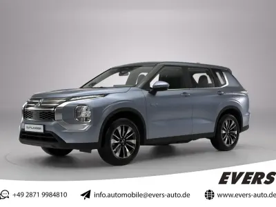 Neu Mitsubishi Outlander P-HEV Plus 136 PS (100 kW) 2026 Grau SUV